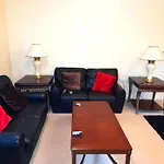 Oxford Apartment-- Free Parking 2 Bedrooms-2Bathrooms-Located In Jericho Oxford Close To Bus And Rail Station