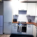 Oxford Apartment-- Free Parking 2 Bedrooms-2Bathrooms-Located In Jericho Oxford Close To Bus And Rail Station