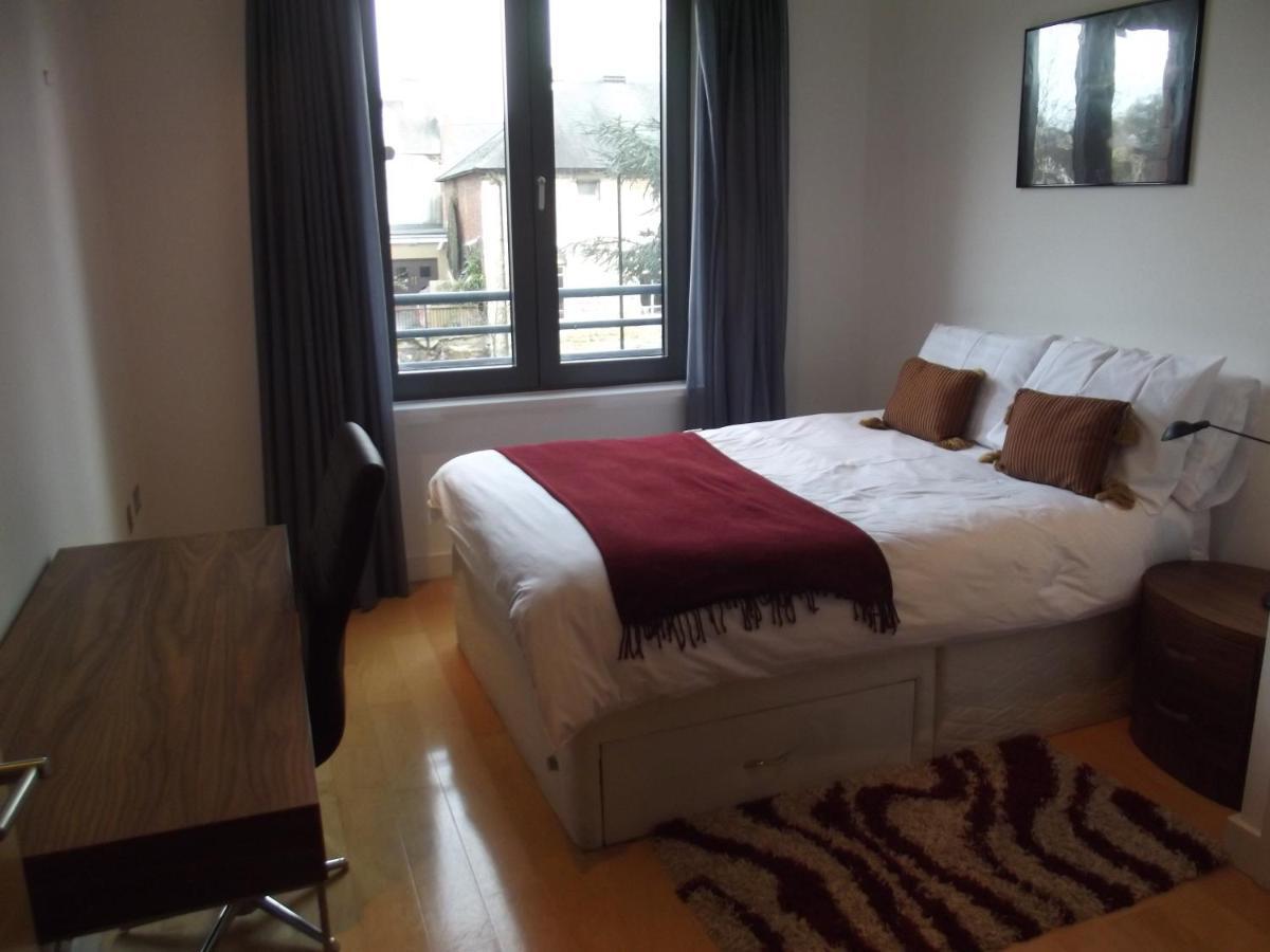 Apartment-- Free Parking 2 Bedrooms-2bathrooms-located In Jericho Close To Bus And Rail Station Apartament *