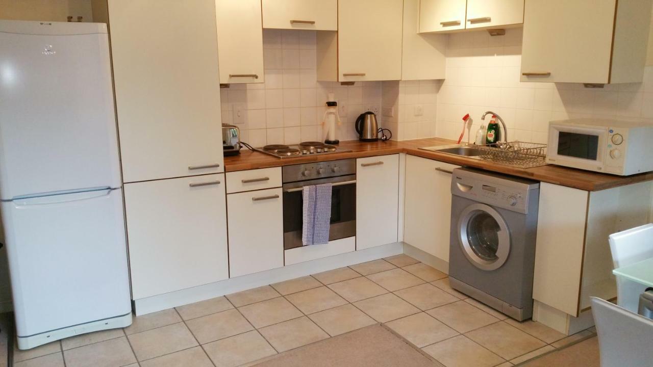 Apartment-- Free Parking 2 Bedrooms-2bathrooms-located In Jericho Close To Bus And Rail Station * Oxford